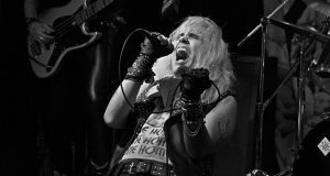 Ladon Heads lead a great evening at Buraco Pub supported by Raven Horse and Hot Foxx